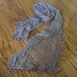 Elegant Lace Shawl in Purple
